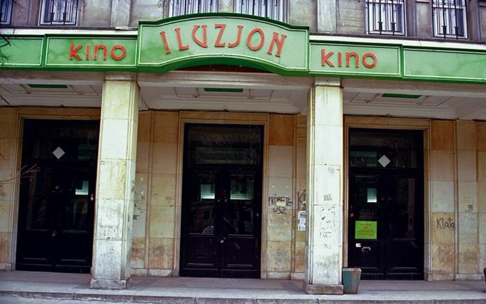 *Kino Śląsk było siedzibą Iluzjonu od 1984 do 1996 roku. Nic nie wskazuje na to, żeby miało znów zos
