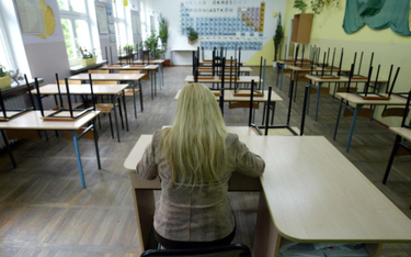 Tysiące nauczycieli bez pracy w wyniku reformy oświaty