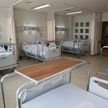 Szpital onkologiczny w Bydgoszczy usunął telewizory od darczyńców. Powieszono płatne