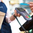 Płatność kartami przewyższa zakupy gotówkowe