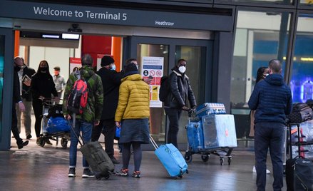 Koszmar na Heathrow. Pasażerowie mdleją w kolejkach
