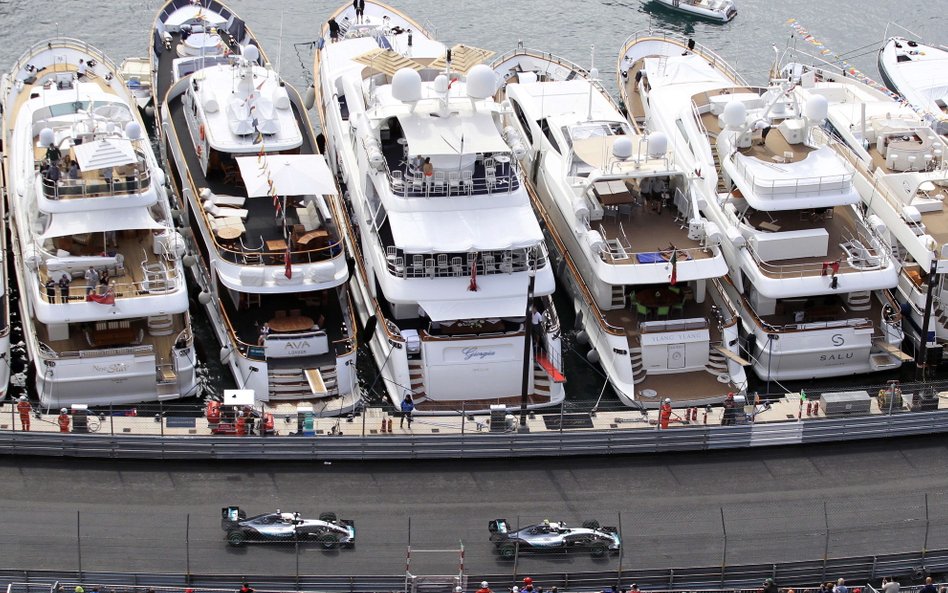 Drużyna Mercedesa: Lewis Hamilton i Nico Rosberg (z prawej)