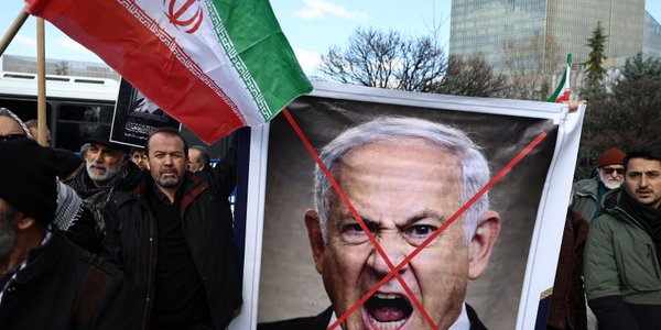 Wojna z Iranem. Beniamin Netanjahu dostrzegł „złotą okazję”