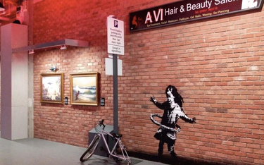 Replika „Hula-hooping girl”, graffiti Banksy’ego zrealizowane w ubiegłym roku w Nottingham