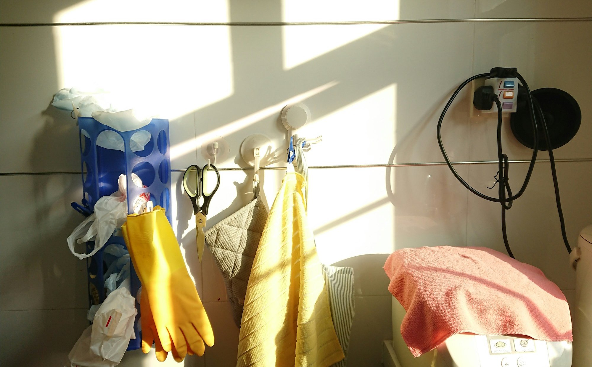 Młode pokolenie broni się przed sztuczną inteligencję. Czy bałagan nas uratuje?