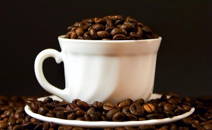 Osoby z cerą naczynkową powinny unikać m.in. mocnej kawy