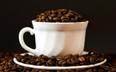 Osoby z cerą naczynkową powinny unikać m.in. mocnej kawy