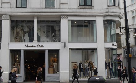 Firma Massimo Dutti powstała w 1985 roku. Od 1991 roku jest częścią Inditex Group.