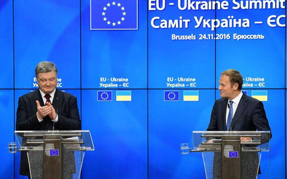 Od lewej: prezydent Ukrainy Petro Poroszenko i szef Rady Europejskiej Donald Tusk