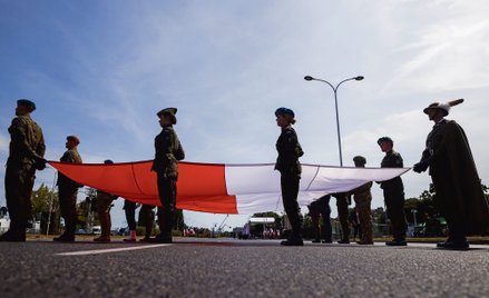 Ile osób wyjedzie z Polski, gdy wybuchnie wojna? Wojsko musi stać się atrakcyjne