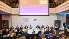 Makroekonomiczne wyzwania i technologiczne trendy zdominowały debatę prezesów największych banków w 