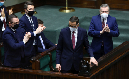 Po głosowaniach w Sejmie (na zdjęciu Mateusz Morawiecki w ławach rządowych) wyzwaniem dla opozycji b