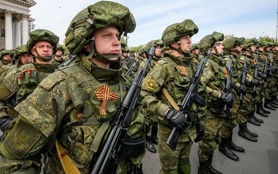 W paradzie na Placu Czerwonym wzięło udział ponad 13 tys. żołnierzy