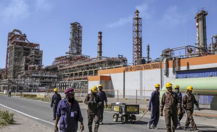 Rosnieft w potrzasku w Indiach. Nie może sprzedać rafinerii ani tam zarabiać