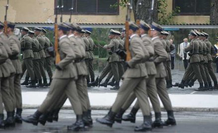 Żołnierz zawodowy walczy przed sądem administracyjnym