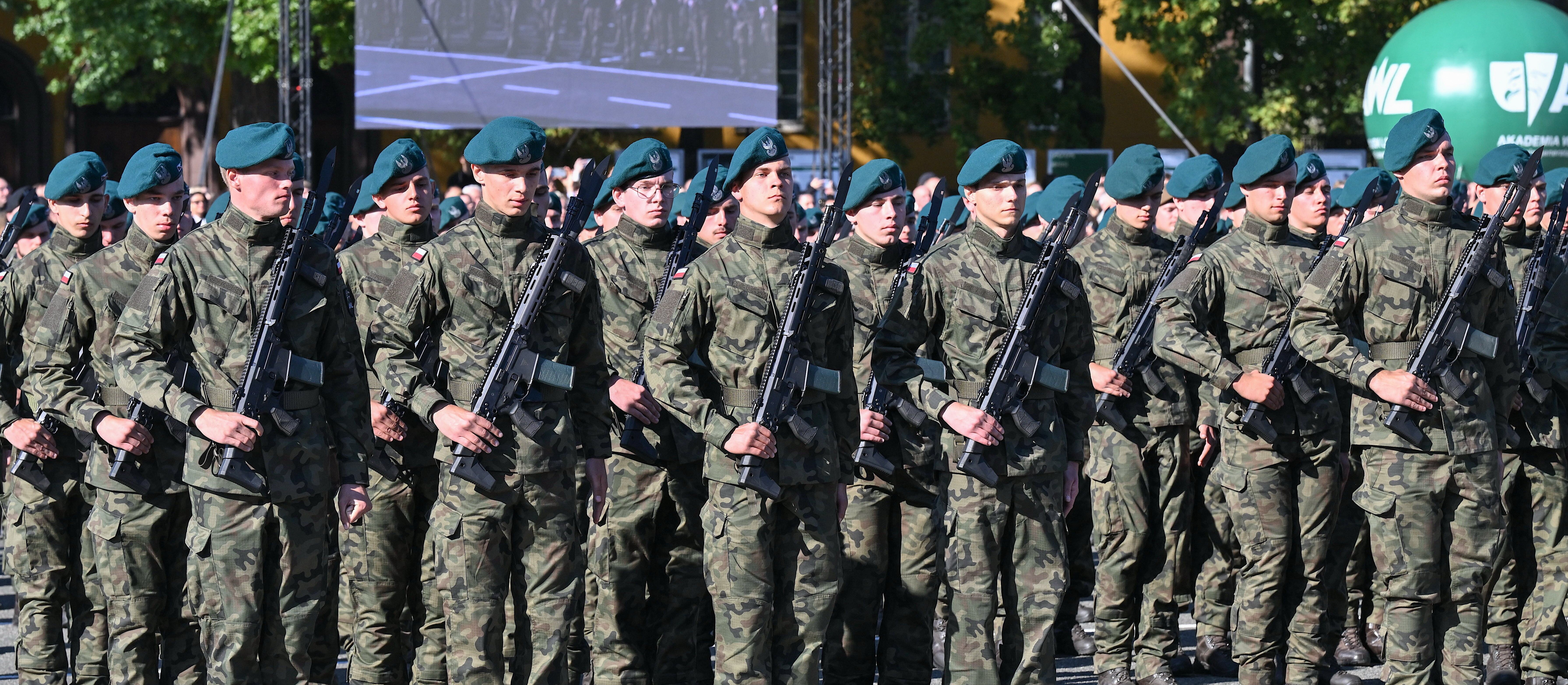 „Biuro podróży AWL”. Zarzuty nepotyzmu i rodzinnych wyjazdów na Akademii Wojsk Lądowych