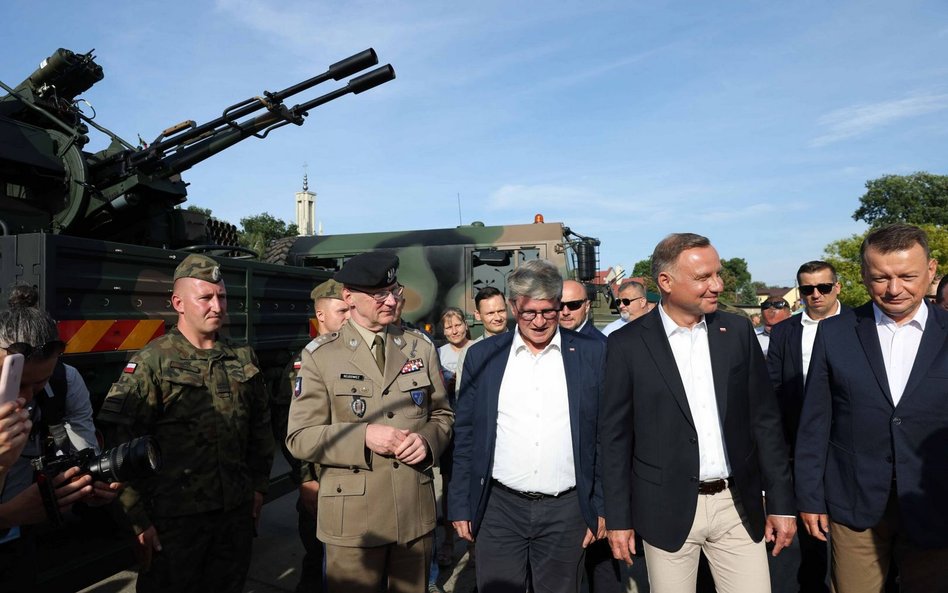 Szef MON: Odpowiedź na zagrożenia? Zbrojenie Polski, nowe jednostki