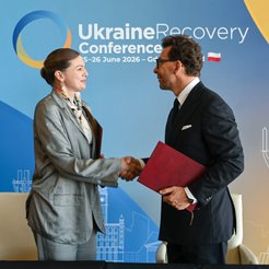 List intencyjny podpisali Maryna Khlystun, dyrektor wykonawcza UkraineInvest, i Artur Osuchowski, pr