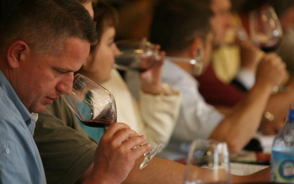 Wydatki na napoje alkoholowe, nawet jeżeli uznawane są za zwyczajowo przyjęte, nie stanowią kosztów 