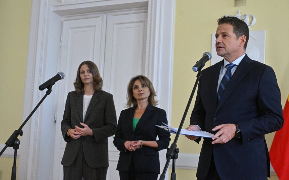 Rafał Trzaskowski oraz nowe wiceprezydentki stolicy Magdalena Młochowska i Izabela Marcewicz-Jendrys
