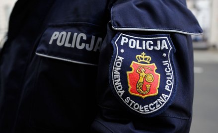 Warszawscy policjanci karzą za gromadzenie się i brak maseczek