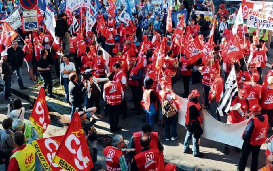 Francuscy socjaliści, podejmując decyzje niezgodne z potocznymi wyobrażeniami o lewicowej ideologii,