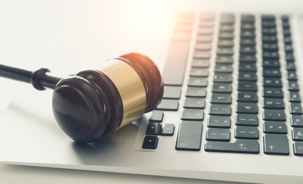 Skarga przewidziana w AI Act nie poprawia sytuacji obywateli