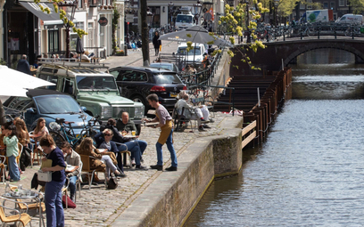 Jednym do Amsterdamu przyciąga architektura i sztuka, innych seks i używki