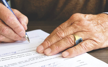 Jak wypełniać druki i formularze emerytalne ZUS?