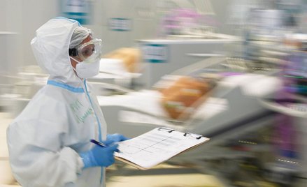 W Rosji zarejestrowano lek zapobiegający powikłaniom po COVID-19