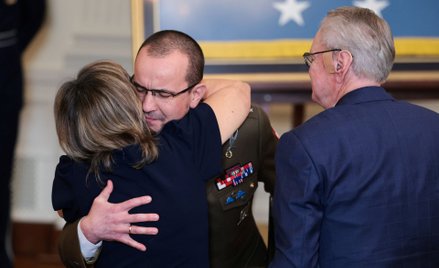 Karol Cierpica z rodzicami Michaela Ollisa w Białym Domu