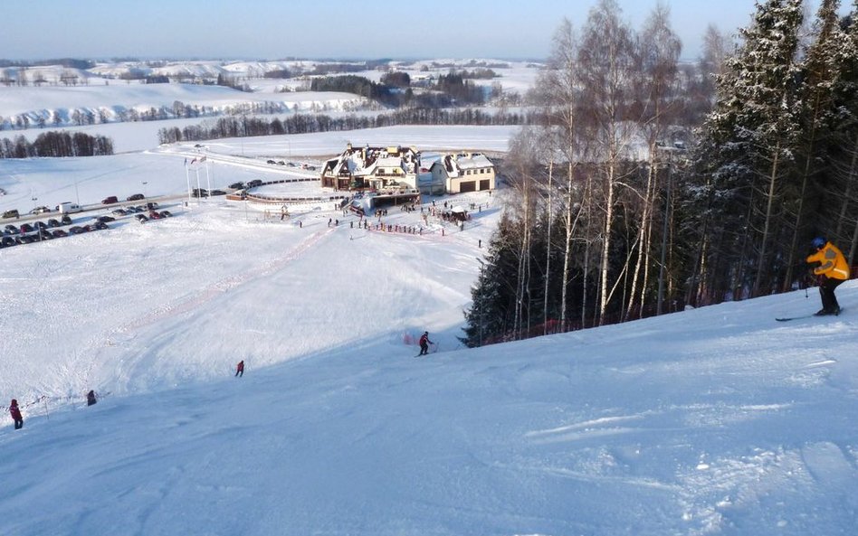 Ośrodek Szelment to kilka tras zjazdowych na Górze Jesionowej na północ od Suwałk. Na narciarzy czek