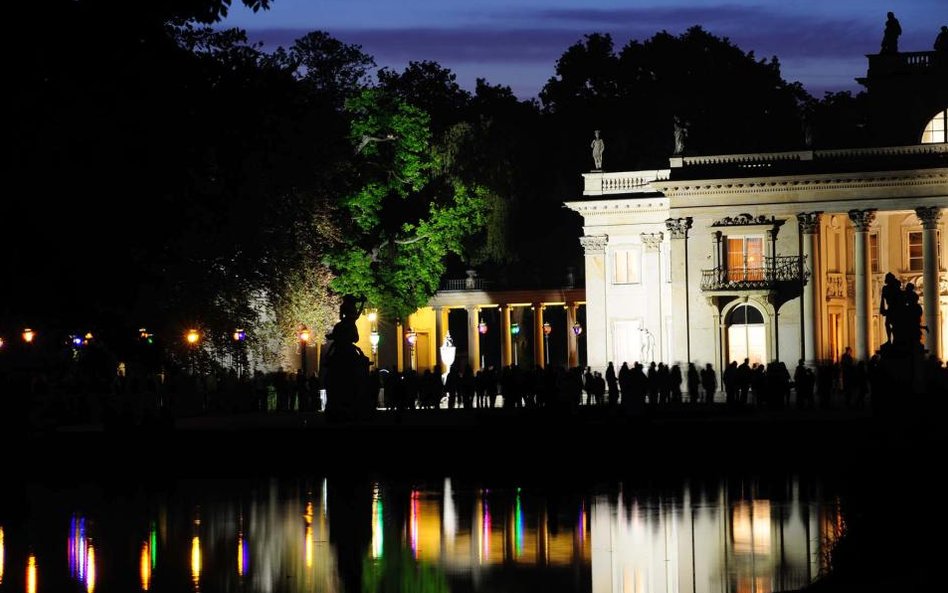 Pałac na Wyspie nocą