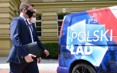 "Polski Ład" PiS. Eksperci: Zamiast wprowadzać nowe ulgi, niech rząd naprawi obecne
