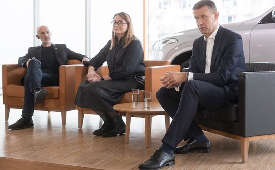 Od lewej: Jim Rowan, prezes Volvo Cars, Hanna Fager, Global Head of Corporate Functions i Arkadiusz 