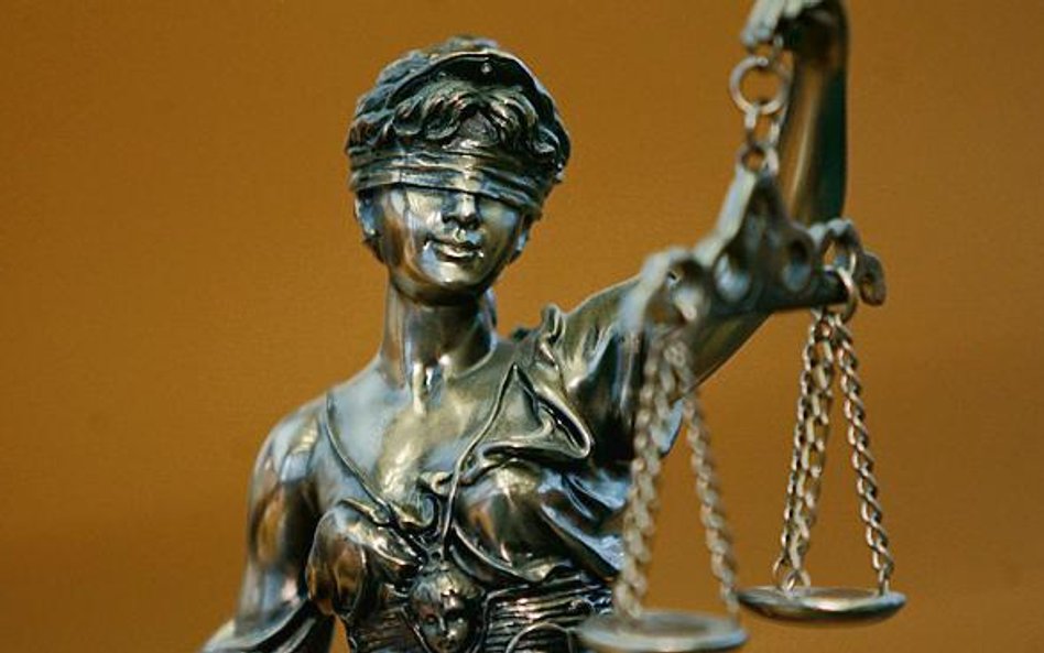 Z przepisów procedury cywilnej wynika jedynie zakaz zmian właściwości wyłącznej