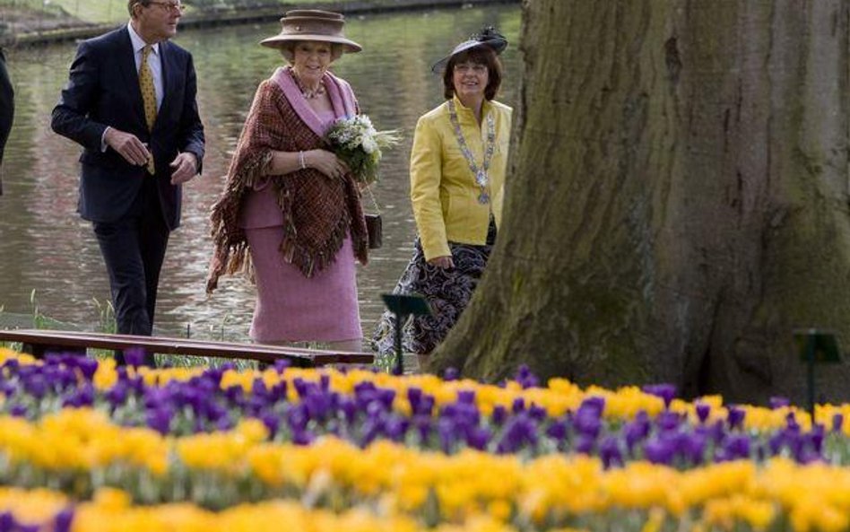 Holenderska królowa Beatrix na otwarciu wystawy kwiatowej