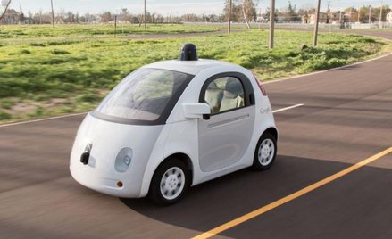 Prototypowe autko Google nie ma kierownicy i pedałów