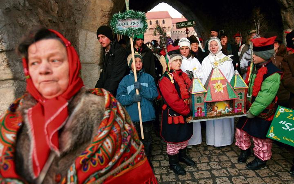 W festiwalowych konkursach zaprezentują się śpiewający kolędy i pastorałki amatorzy z Mazowsza. Ale 