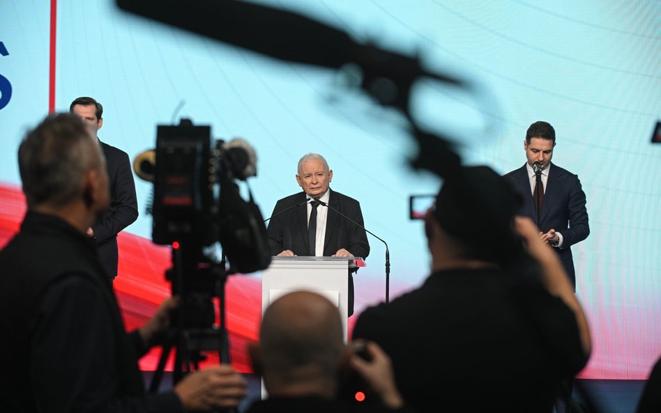 Jarosław Kaczyński w czasie poniedziałkowej konferencji prasowej