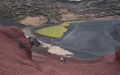Na Lanzarote można zobaczyć niezwykłe krajobrazy ukształtowane przez wulkany