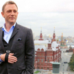 Daniel Craig, odtwórca roli Jamesa Bonda, na tle moskiewskiej panoramy