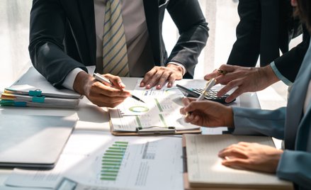 Łączne przychody firm audytorskich biorących udział w naszym rankingu wyniosły w zeszłym roku 7,4 ml