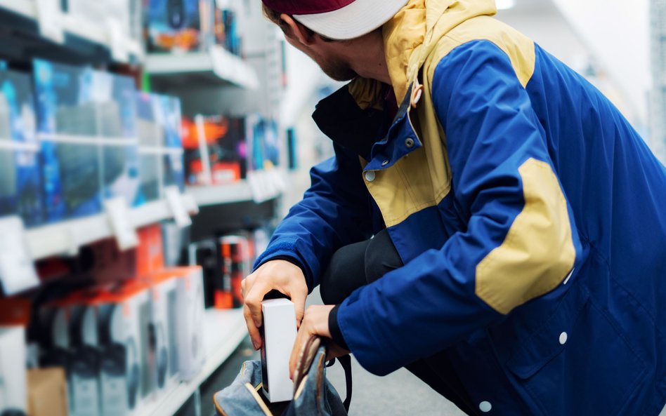 Czy mandat za drobną kradzież uchroni przed surowszą karą za przestępstwo? Ważne pytanie do Sądu Najwyższego