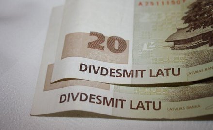 Łotysze najwięcej stracili na kryzysie i dalej tracą