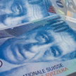Rekordowy kurs franka podwyższa raty kredytowe