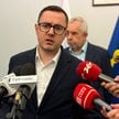 Minister energii Miłosz Motyka, za plecami Grzegorz Onichimowski, prezes PSE