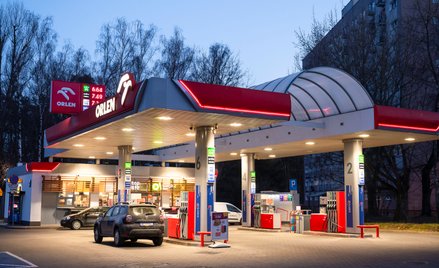 Pięciu największych producentów i handlowców o największym udziale na polskim rynku paliw ma przekła