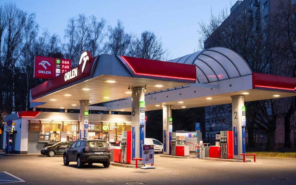 Pięciu największych producentów i handlowców o największym udziale na polskim rynku paliw ma przekła