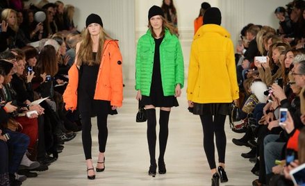 Modelki na pokazieRalph Lauren podczas Mercedes-Benz Fashion Week Fall 2014 w Nowym Jorku